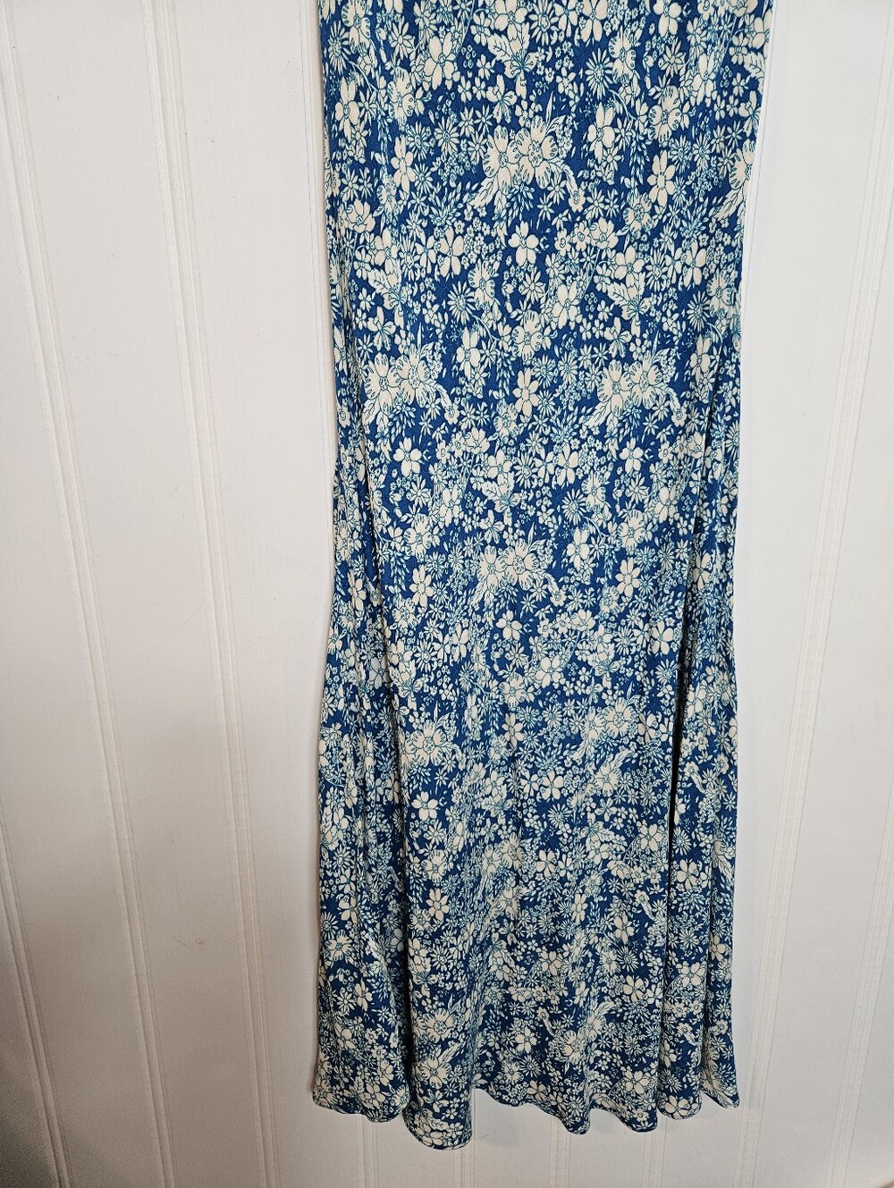 Free People Bon Voyage Midi Dress M Floral Boho Keyhole Smocked Blue Combo - Picture 10 of 15